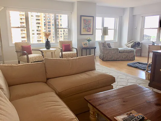 Rented by Anita Loewy, Inc | media 15