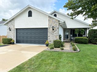 136 N Van Buren Ave, Bradley, IL 60915