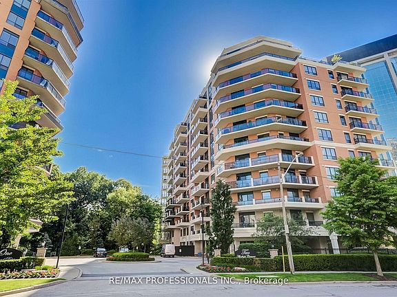 2nd image of 2 Aberfoyle Cres N #901