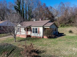 1606 Poplar St NW, Lenoir, NC 28645