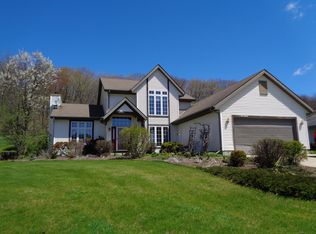 N67W23594 Linda Dr, Sussex, WI 53089