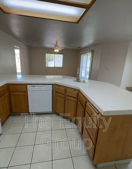 2664 W Lark Ave — Photo 8