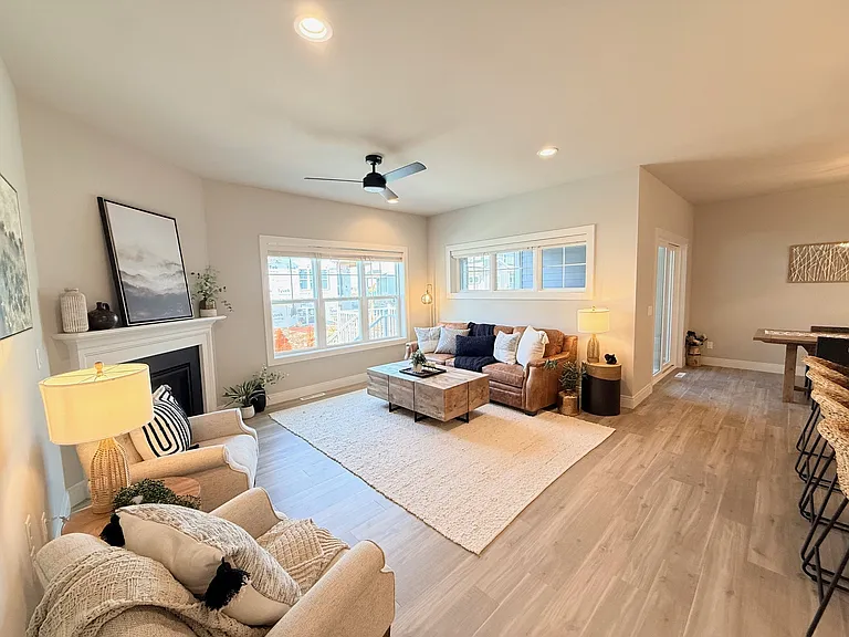 4729 Bellflower Dr #3 — Photo 6