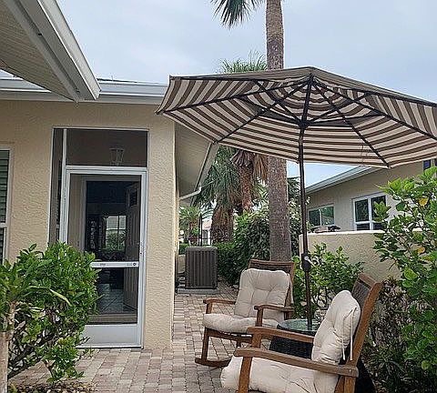 patio with pavers