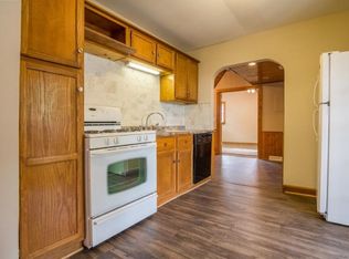 972 E 332nd St, Eastlake, OH