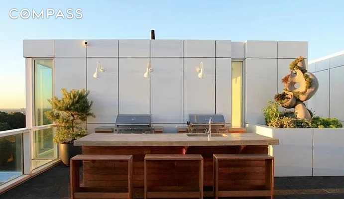 Sold by Compass | media 23