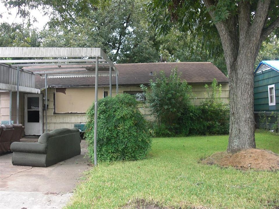 1st image of 9437 Chesterfield Dr