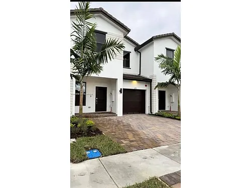 273 SW 159th Ln Photo 1