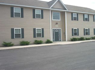 304 Lewiston Gardens Rd, Clinton, NY 13323