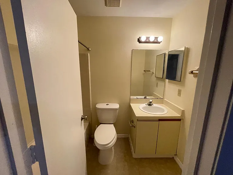 1307 Azalea Way — Photo 16