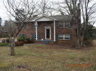 1651 Middlesettlements Rd, Maryville, TN 37801