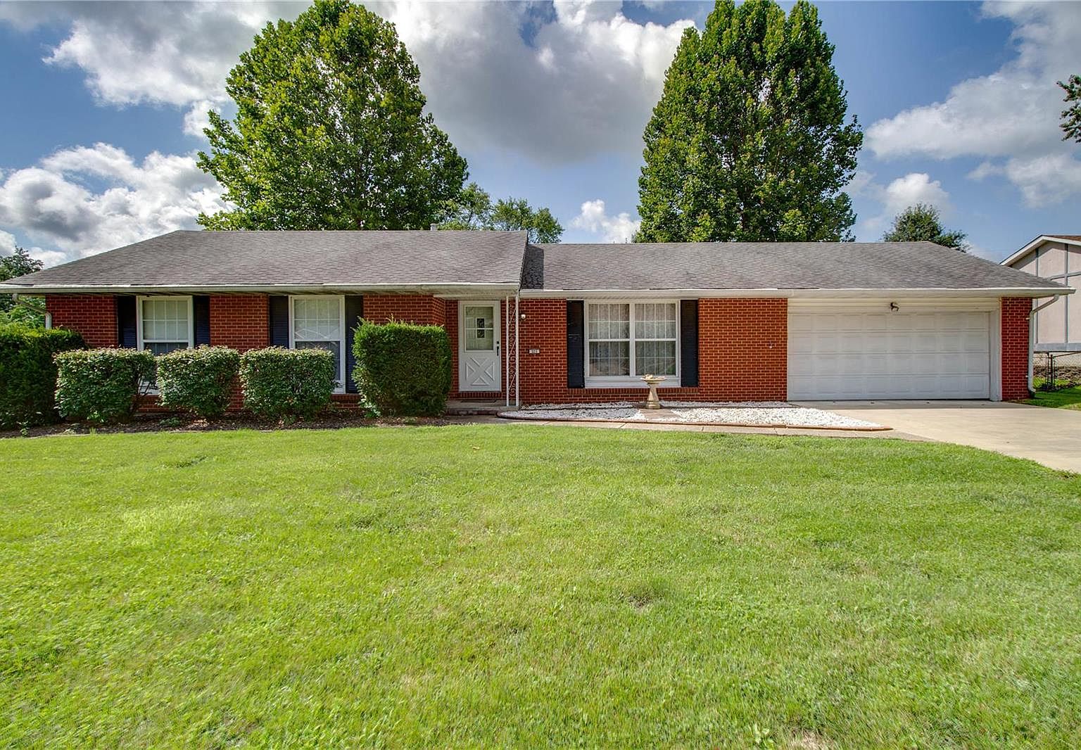 321 Neptune Ln, Godfrey, IL 62035 Zillow