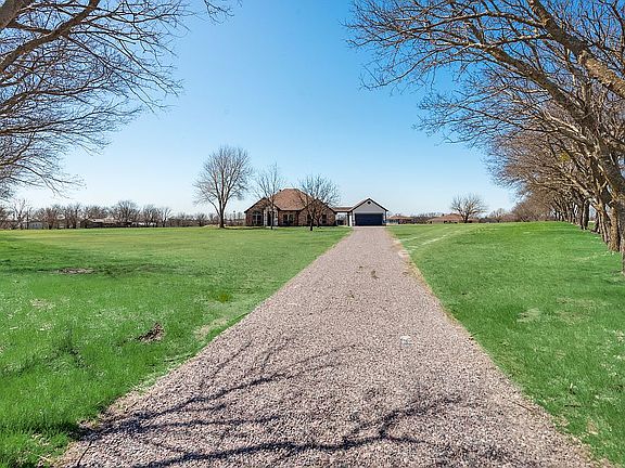 Crushed granite driveway 