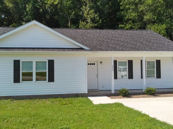206 Saint Annes Rd, Nashville, NC 27856