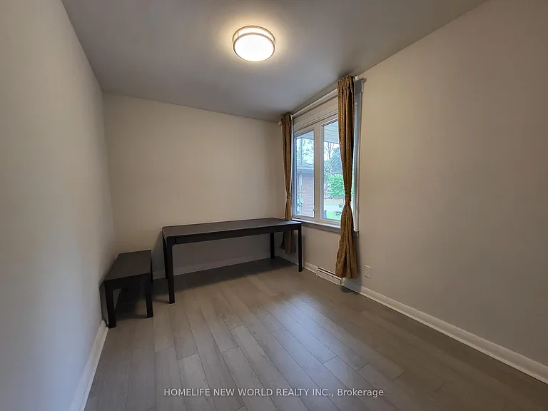 118 Cartier Cres #UPPER — Photo 12