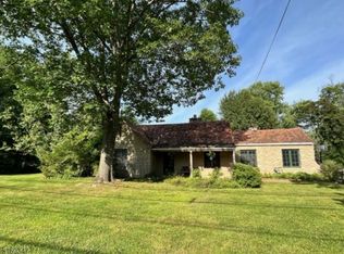 412 Country Club Rd, Bridgewater, NJ 08807