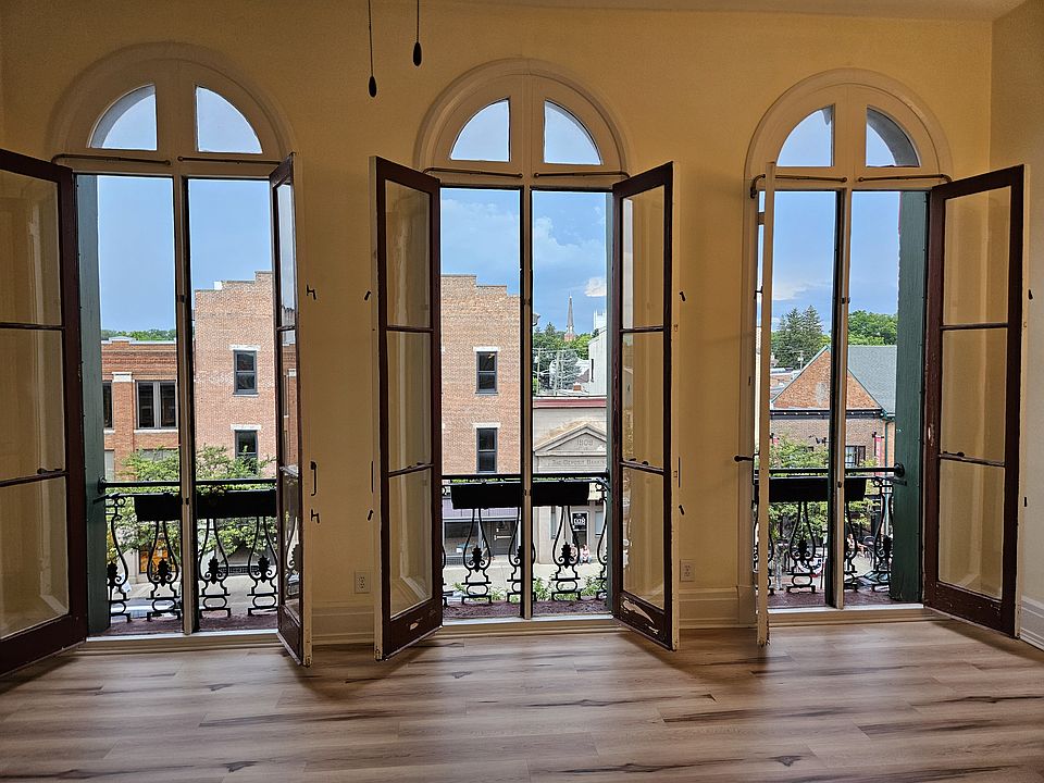 Lots of natural light and fresh air when you open these 9' doors overlooking Historic Downtown Delaware, OH.