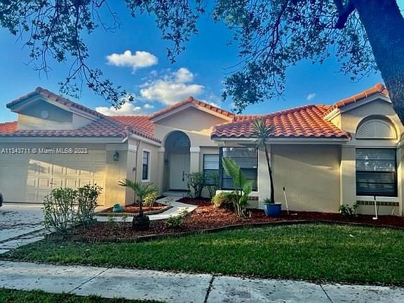 5th image of 10601 NW 18th Ct