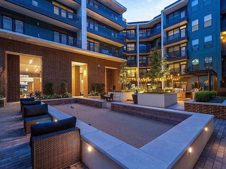 PearlWashington_ext_evening_bocce-1