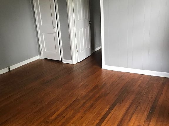 5th image of 154 E Jordan St