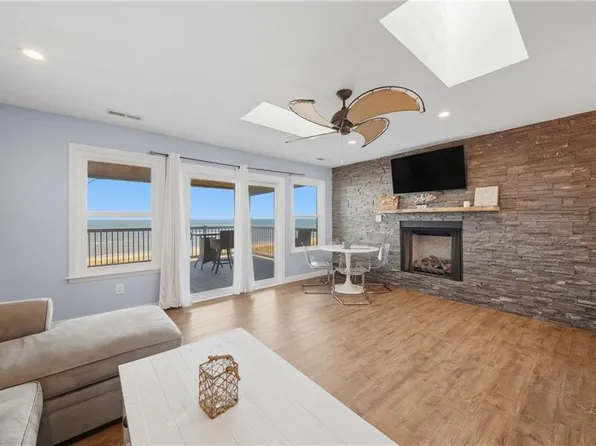 1616 E Ocean View Ave APT F, Norfolk, VA 23503