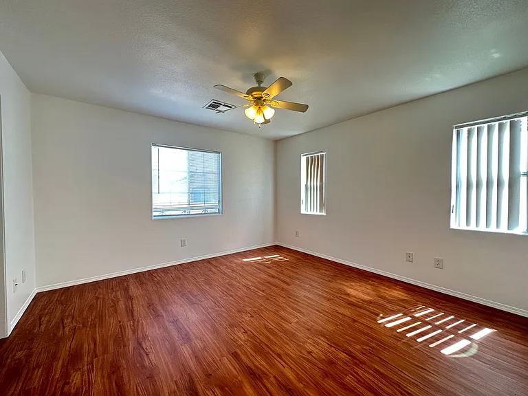 10541 Kivas Ct — Photo 9
