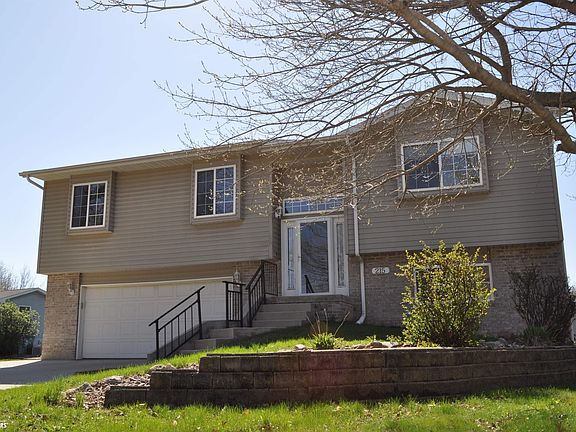 2nd image of 215 W Randall Rd