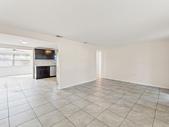 5th image of 3607 Connon Dr