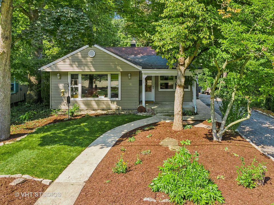 303 Oakwood Dr, Geneva, IL 60134 Zillow