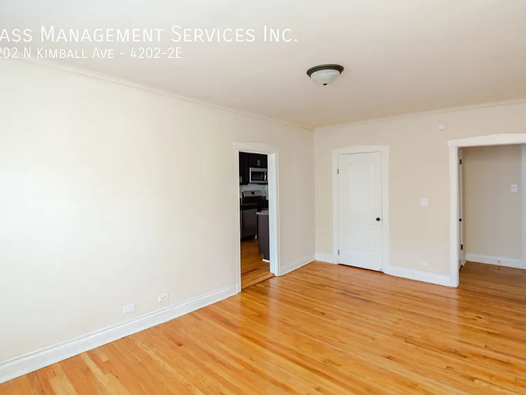 3402-08 W Berteau/4202-06 N Kimball — Photo 33