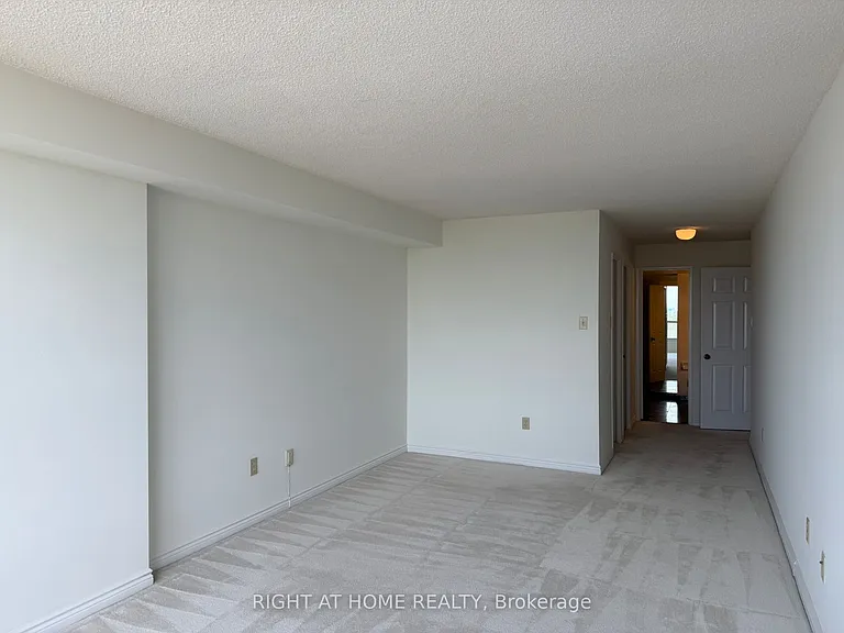 7300 Yonge St #1604 — Photo 12