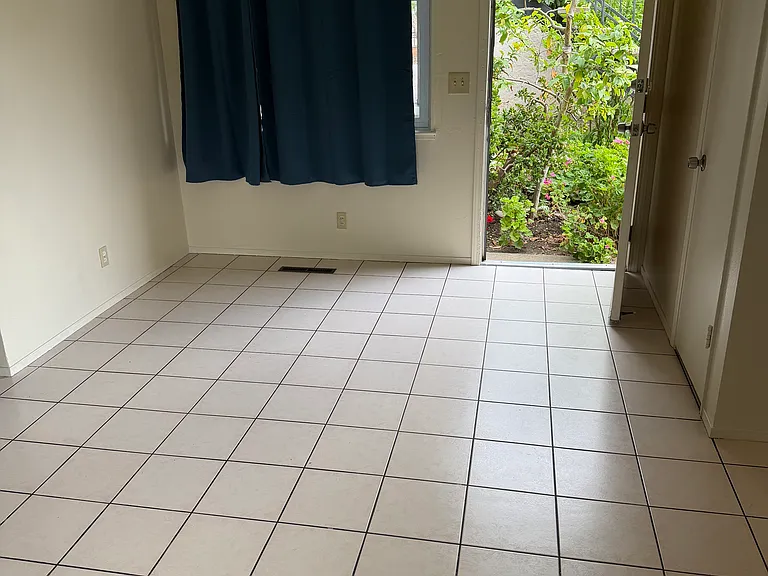 792 Farm Dr #1 — Photo 3