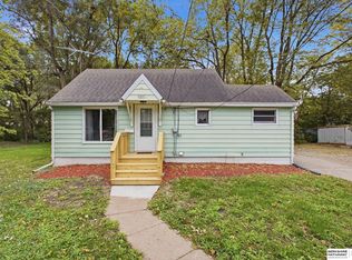 1009 1/2 K St, Tekamah, NE 68061