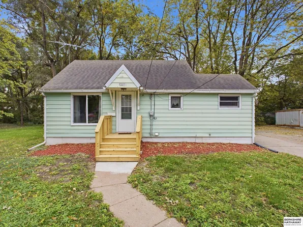 1009 1/2 K St, Tekamah, NE 68061