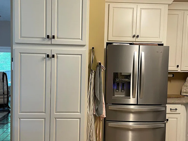 302 Williamsburg Ln — Photo 5