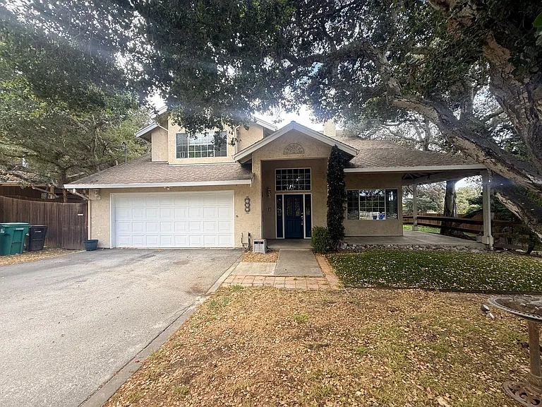 142 Pine Canyon Rd — Photo 2