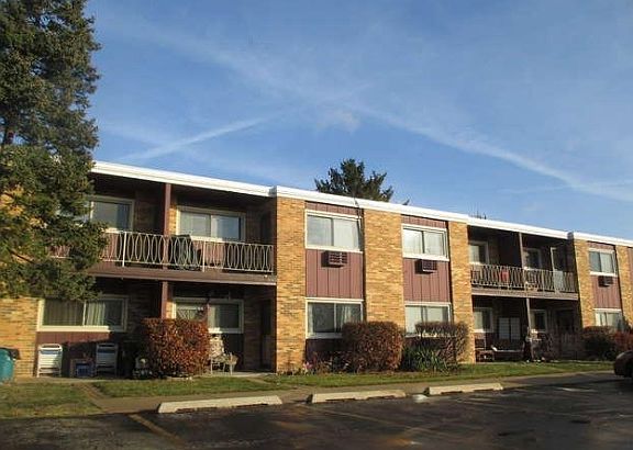 3rd image of 1320B Lore Ln APT 215