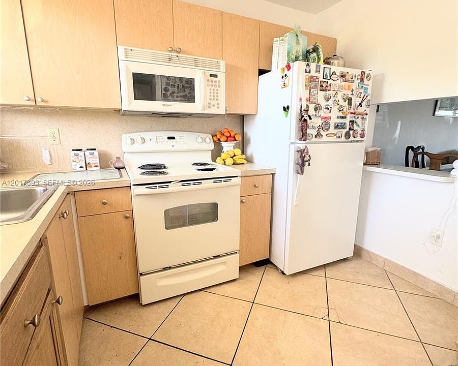 1st image of 8130 Sunrise Lakes Blvd APT 202