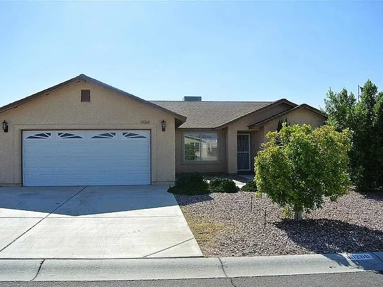 3 bed, 1346 sqft, $1,695 — Photo 1