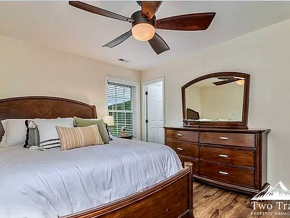 5th image of 28 Trillium Meadows Ln