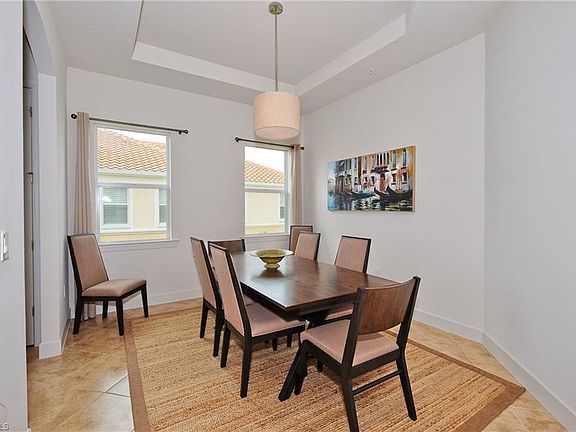 4th image of 10250 Glastonbury Cir #202