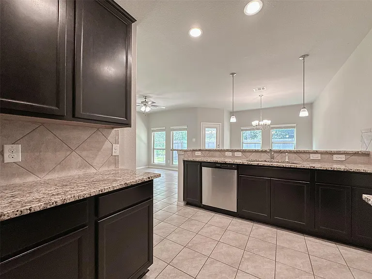 105 Camelot Place Ct — Photo 8