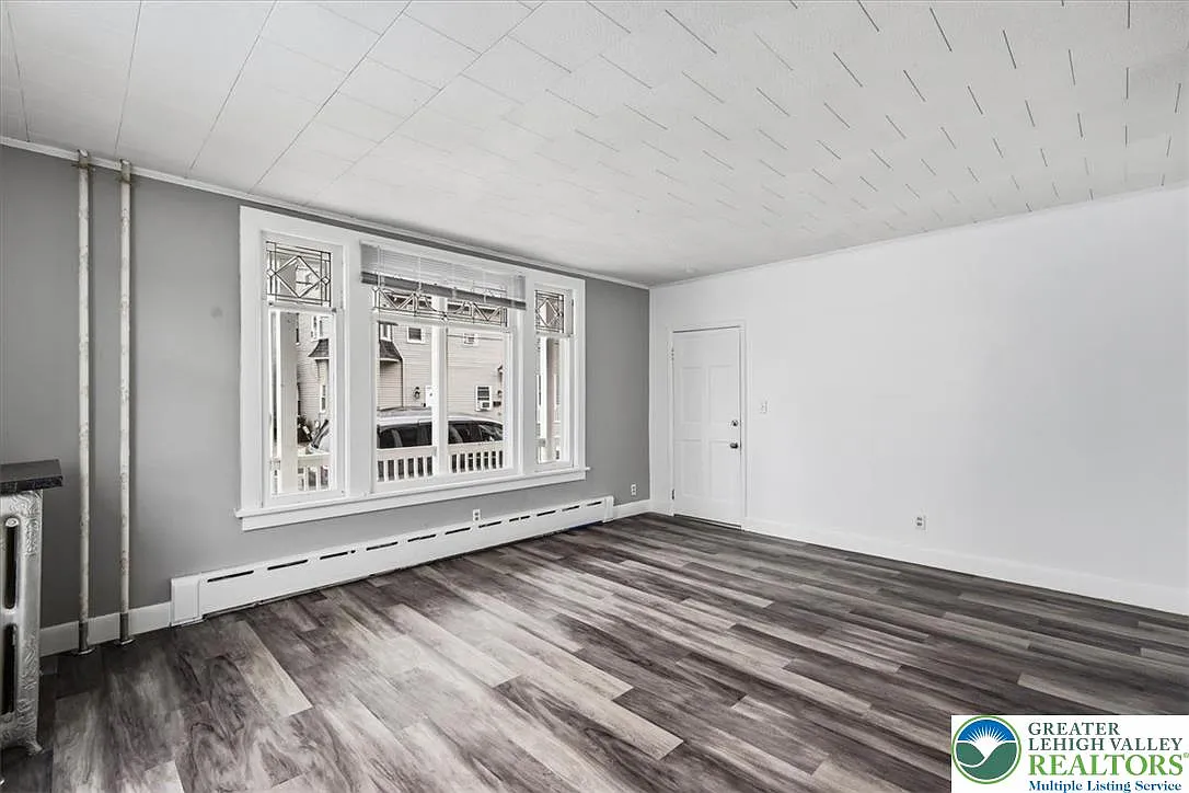 2 bed, 1.0 bath, 1038 sqft, $1,625 — Photo 4