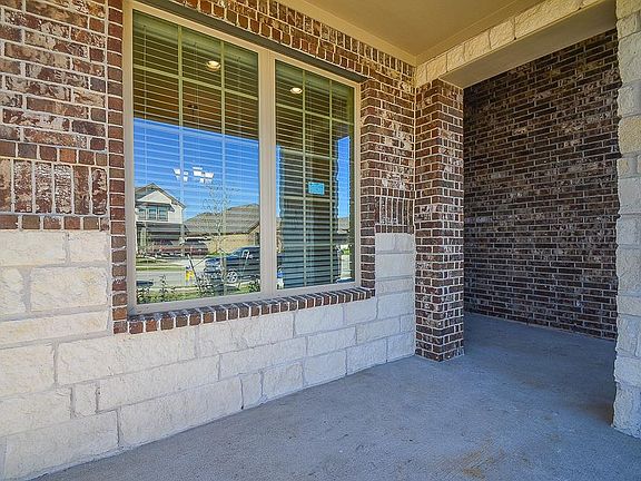 3rd image of 1814 Long Oak Dr
