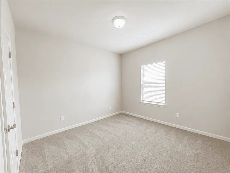 7142 Magnolia Crk #101 — Photo 8