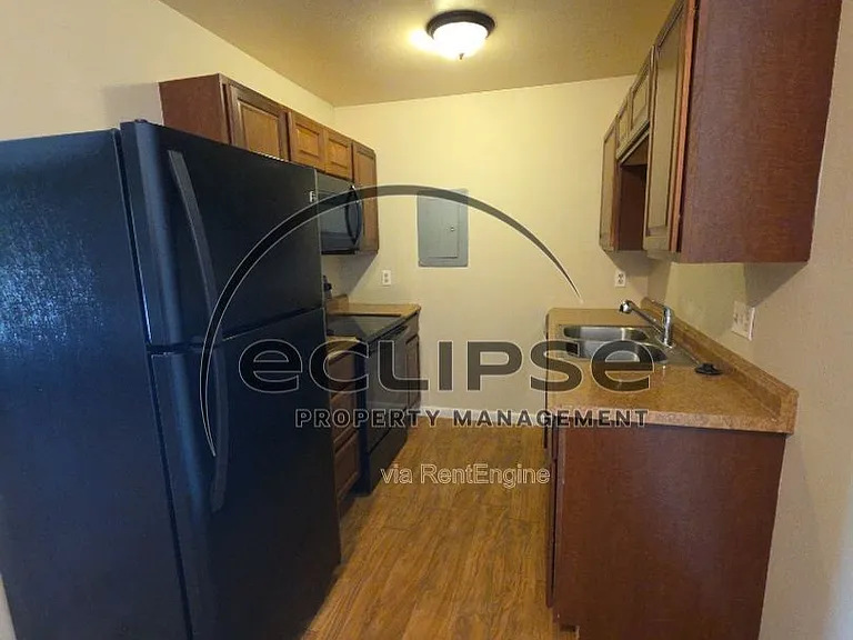 512 Bell Ct #B7 — Photo 8