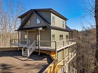 3138 Stepping Stone Dr, Sevierville, TN 37862