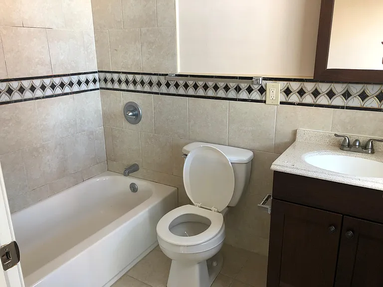 921 Ridge Ave #3D — Photo 15
