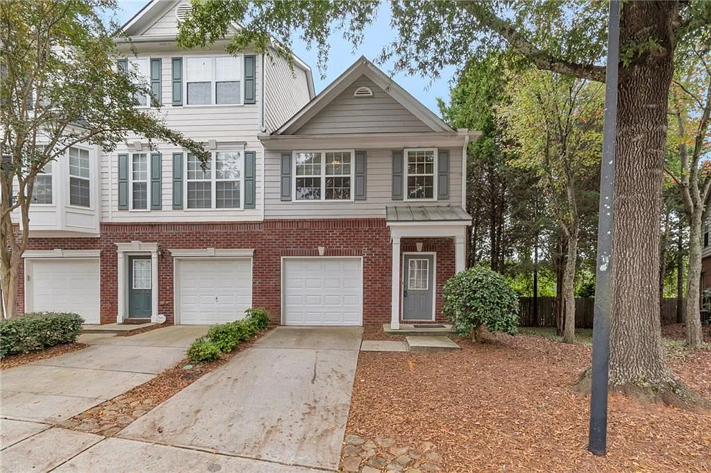 2 bed, 2.5 bath, 1429 sqft, $1,900 — Photo 1