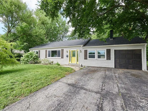 7334 Metcalf Ave, Overland Park, KS 66204
